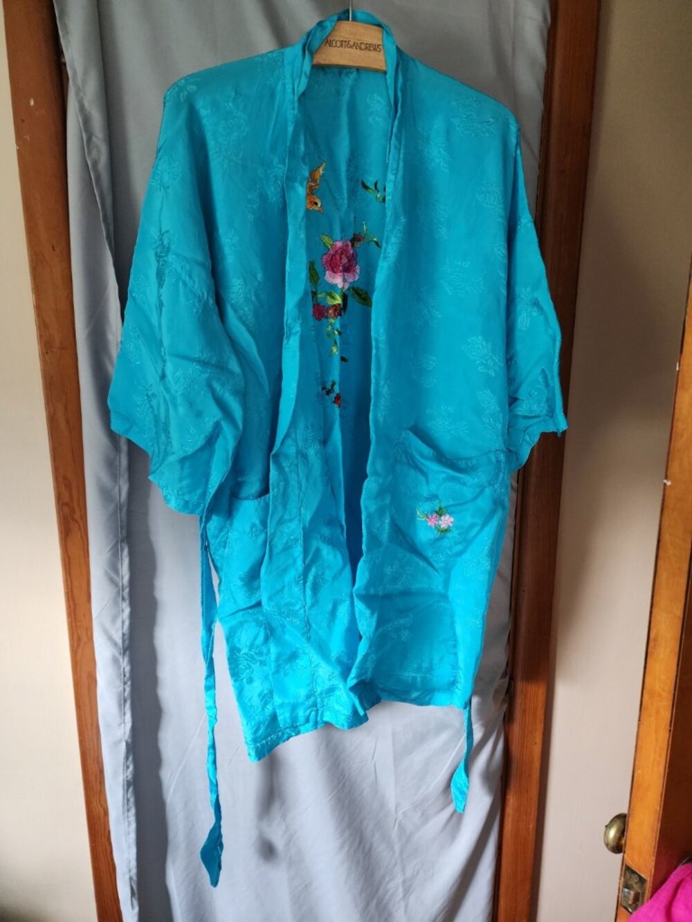 Vintage Golden Bee Turquoise Asian Embroidered Robe & Pants Lounge Set